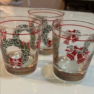 Set of 3 vintage Christmas holly wreath bells low ball Glasses Libbey